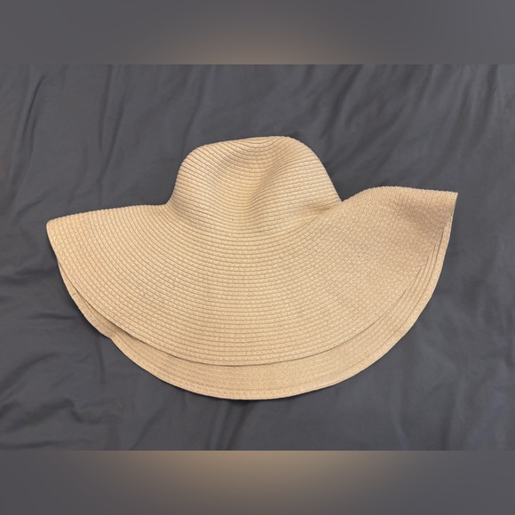SHEIN Accessories - Tan Wide-Brimmed Hat Elegant Summer Accessory